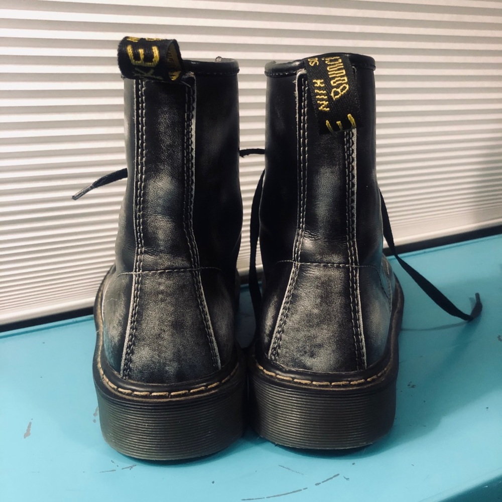 Dr Martens - Size 10 Men. - Picture 3 of 4